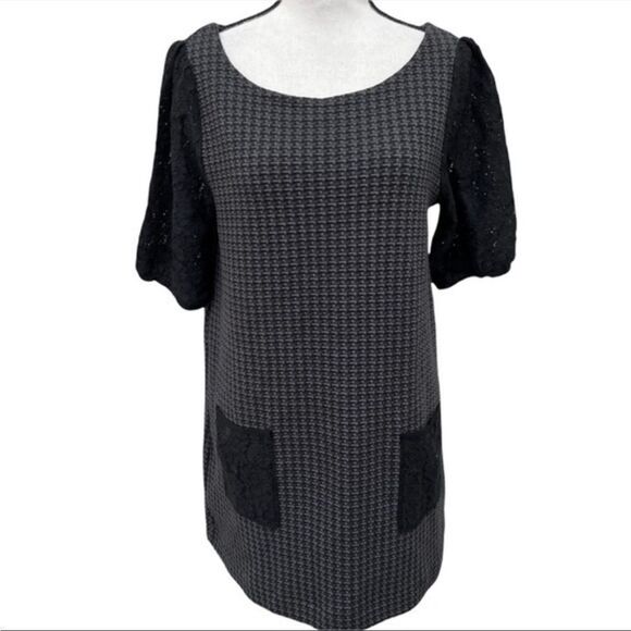 Anthropologie Dresses & Skirts - Anthropologie postmark black white shift dress S